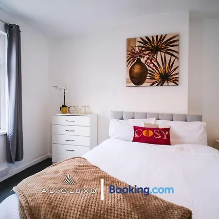 דירה Byron Spacious 4br 2-storey House By Altoluxo Short Lets & Serviced With Free Wifi & Parking